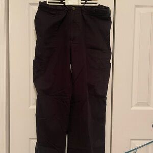 Carhartt Black Cargo Pants with Full Length and Straight Fit